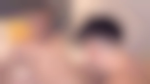 Elias seduces the delivery guy