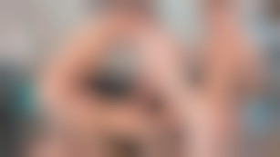 Trois minets et un daddy musclé